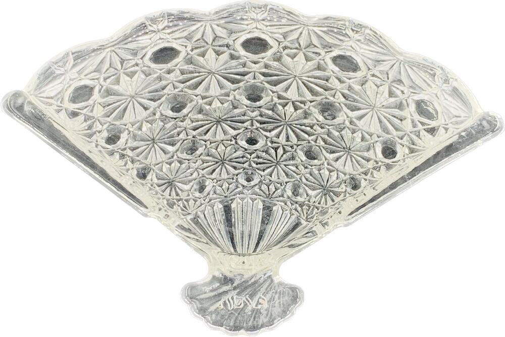 Avon Fan Dish Clear Glass Daisy Button Candy Trinket Soap Plate Pressed Crystal